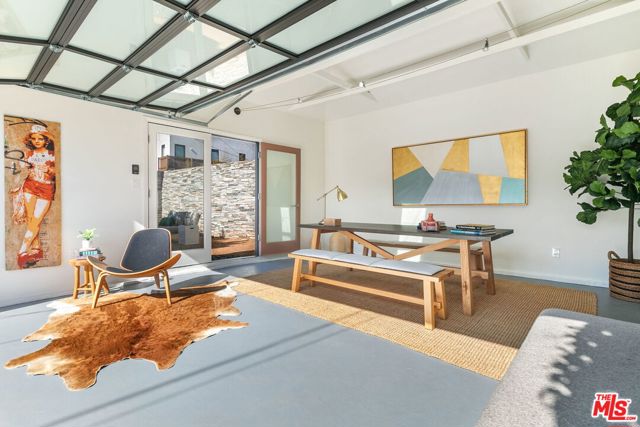 2 Bed Home for Sale in Venice, California