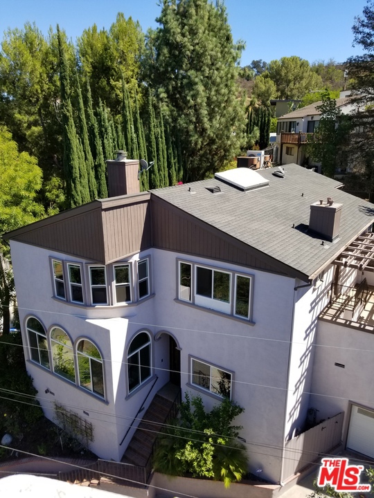 Photo of 4170 SALTILLO Street, Woodland Hills, CA 91364