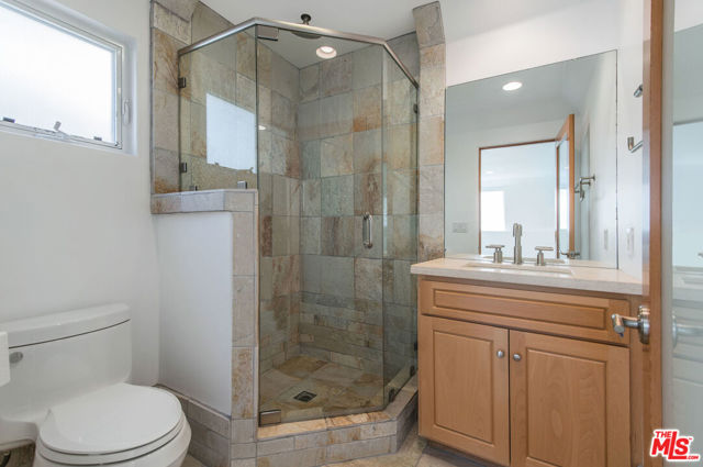 209 42ND Street, Manhattan Beach, California 90266, 3 Bedrooms Bedrooms, ,3 BathroomsBathrooms,Residential,Sold,42ND,20581222