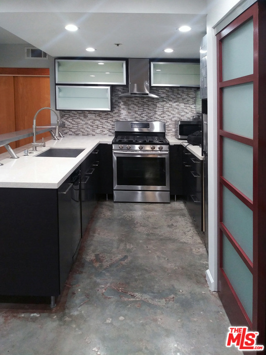 1 Bed Home for Sale in North Hollywood, California