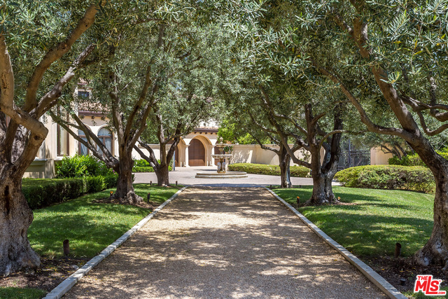 7 Bed Home for Sale in Beverly Hills, California