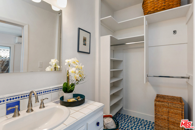 2 Bed Home for Sale in Los Angeles, California