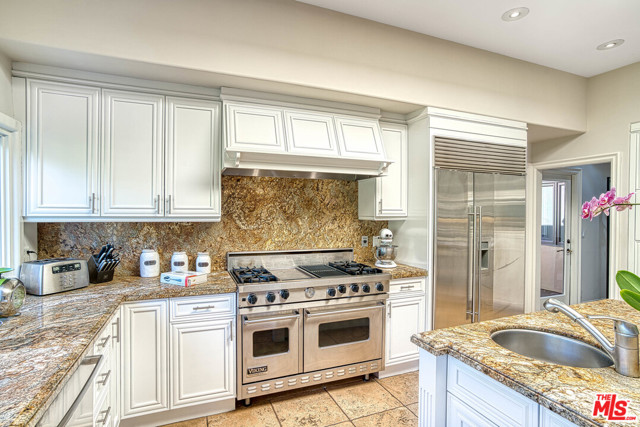 5 Bed Home for Sale in Calabasas, California