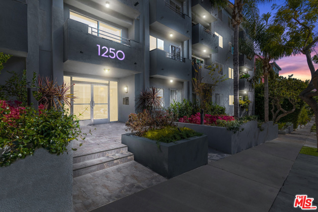 1 Bed Home for Sale in West Hollywood, California