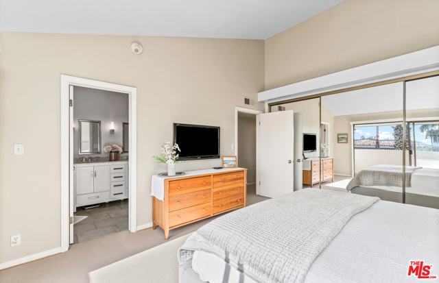 3 Bed Home for Sale in Santa Monica, California