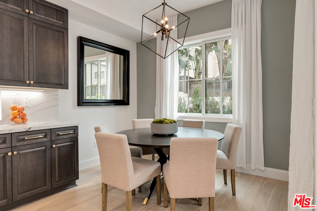 1813 OAK Avenue, Manhattan Beach, California 90266, 5 Bedrooms Bedrooms, ,4 BathroomsBathrooms,Residential,Sold,OAK,19433822