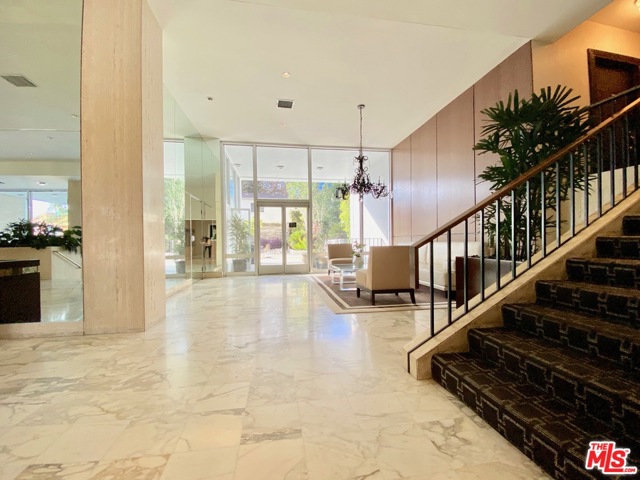  Home for Sale in West Hollywood, California