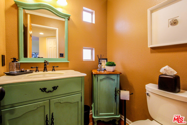 3 Bed Home for Sale in Hawthorne, California