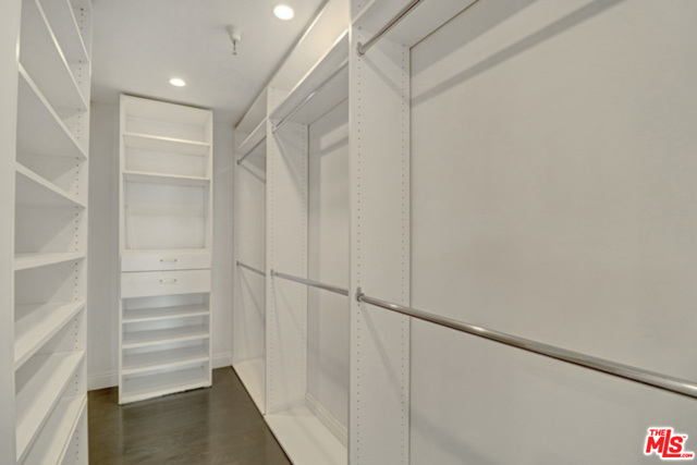 2 Bed Home for Sale in Los Angeles, California