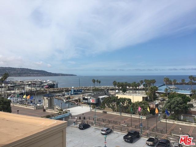 140 THE, Redondo Beach, California 90277, 2 Bedrooms Bedrooms, ,2 BathroomsBathrooms,Residential,Sold,THE,20584994