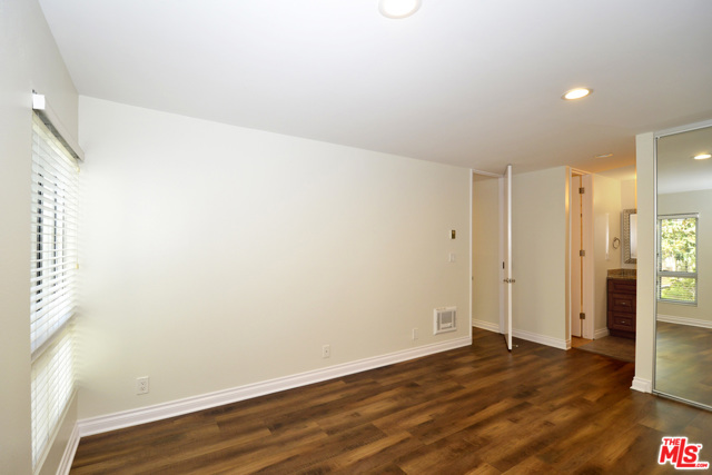 2 Bed Home for Sale in Culver City, California
