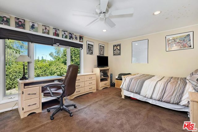 5 Bed Home for Sale in Encino, California