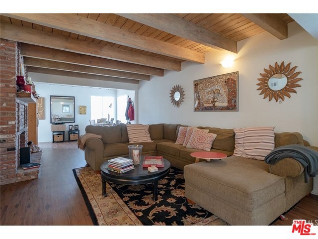 1326 OWOSSO Avenue, Hermosa Beach, California 90254, 4 Bedrooms Bedrooms, ,3 BathroomsBathrooms,Residential,Sold,OWOSSO,20558026