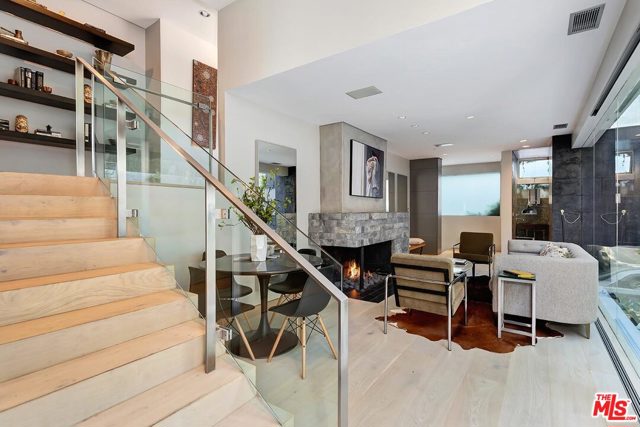 3 Bed Home for Sale in Los Angeles, California