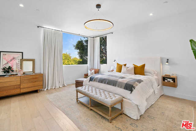 3 Bed Home for Sale in Venice, California