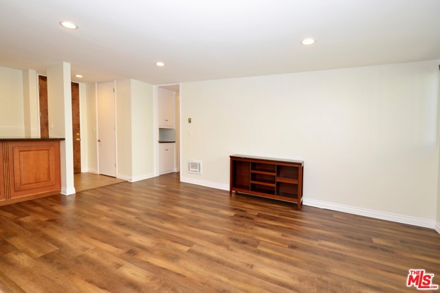 2 Bed Home for Sale in Culver City, California