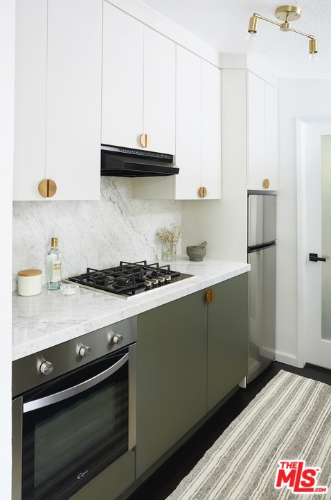 1 Bed Home for Sale in Los Angeles, California