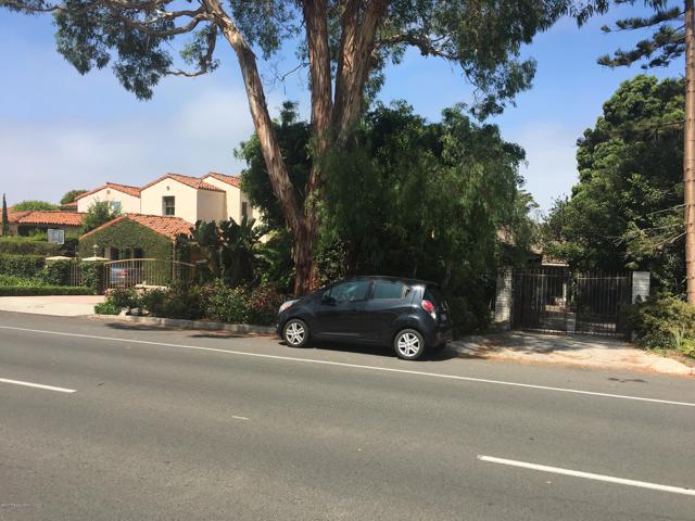 Street, 1729 Gate & Neighbors House Left