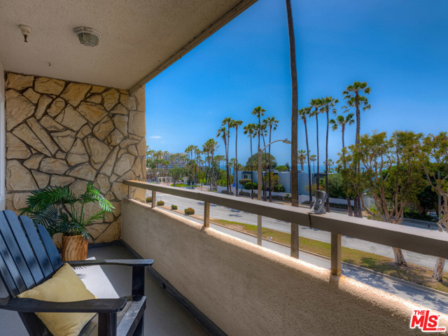 230 Catalina Avenue, Redondo Beach, California 90277, 2 Bedrooms Bedrooms, ,1 BathroomBathrooms,Residential,Sold,Catalina,21760926