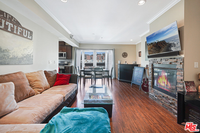 2 Bed Home for Sale in Los Angeles, California