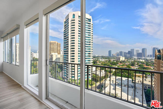 1 Bed Home for Sale in Los Angeles, California