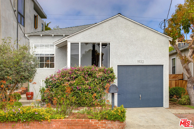 1932 AVA Avenue, Hermosa Beach, California 90254, 3 Bedrooms Bedrooms, ,2 BathroomsBathrooms,Residential,Sold,AVA,19521240