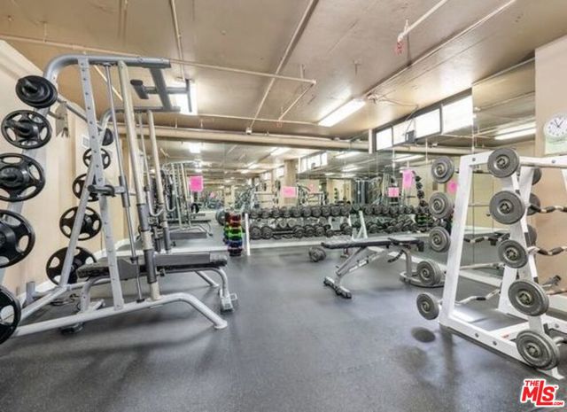 1 Bed Home for Sale in Los Angeles, California