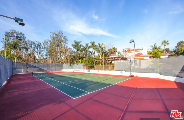 5 Bed Home for Sale in Malibu, California