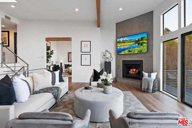3 Bed Home for Sale in Los Angeles, California