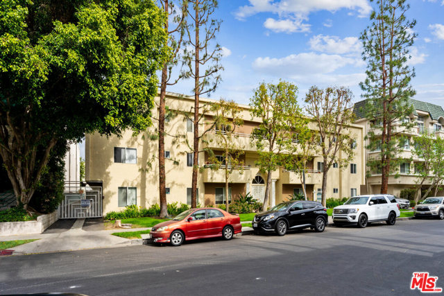 2 Bed Home for Sale in Sherman Oaks, California