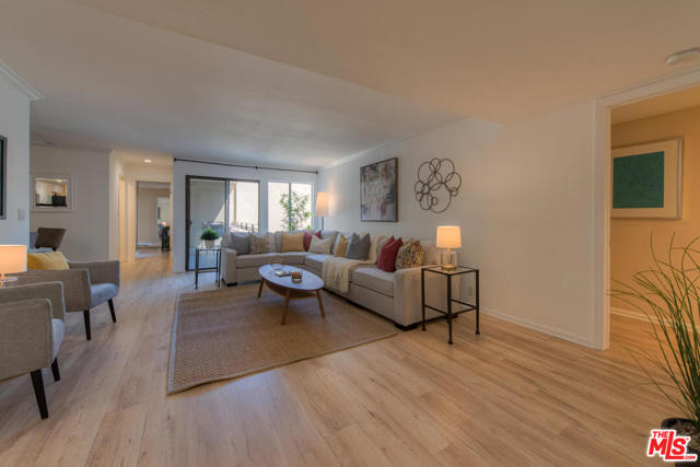 2 Bed Home for Sale in Sherman Oaks, California