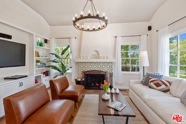 2 Bed Home for Sale in Los Angeles, California