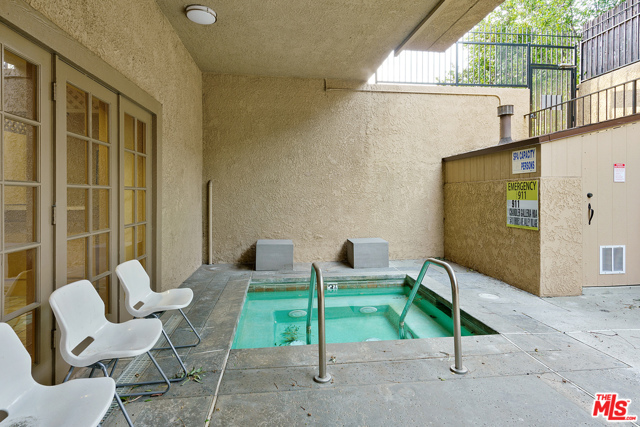 2 Bed Home for Sale in Valley Village, California