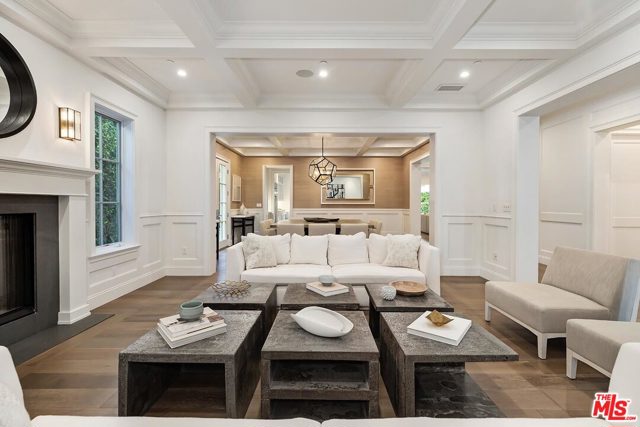 5 Bed Home for Sale in Los Angeles, California