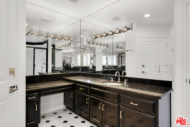 4 Bed Home for Sale in Beverly Hills, California