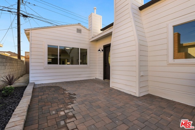4 Bed Home for Sale in Hawthorne, California
