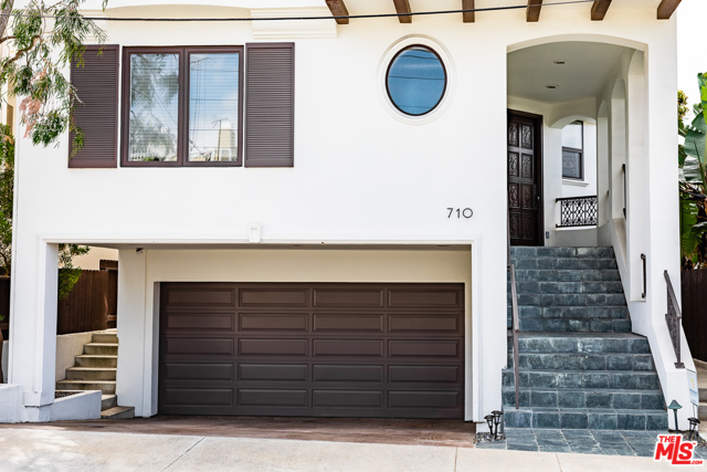 710 8TH Place, Hermosa Beach, California 90254, 4 Bedrooms Bedrooms, ,2 BathroomsBathrooms,Residential,Sold,8TH,20578834