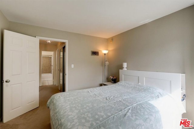 1 Bed Home for Sale in Los Angeles, California