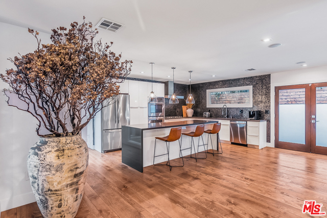 4 Bed Home for Sale in Venice, California