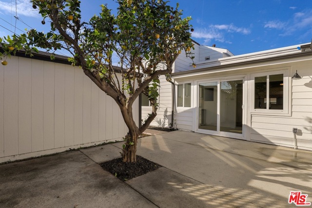 4 Bed Home for Sale in Hawthorne, California