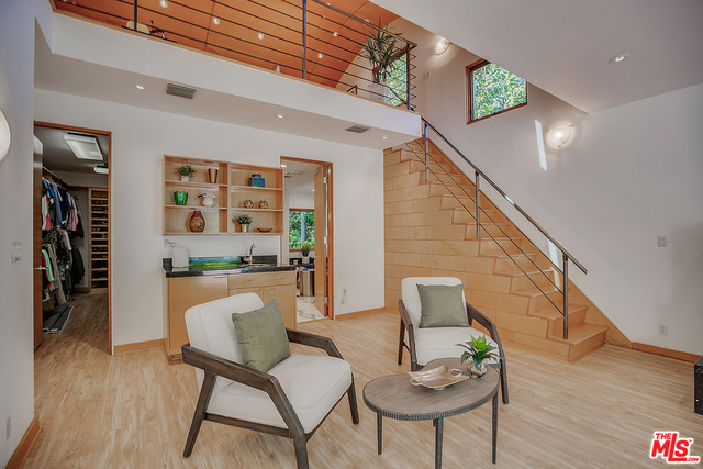4 Bed Home for Sale in Sherman Oaks, California