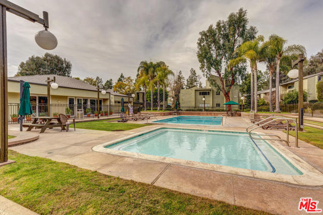 2 Bed Home for Sale in Culver City, California