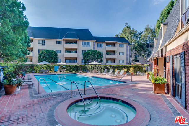 1 Bed Home for Sale in Los Angeles, California