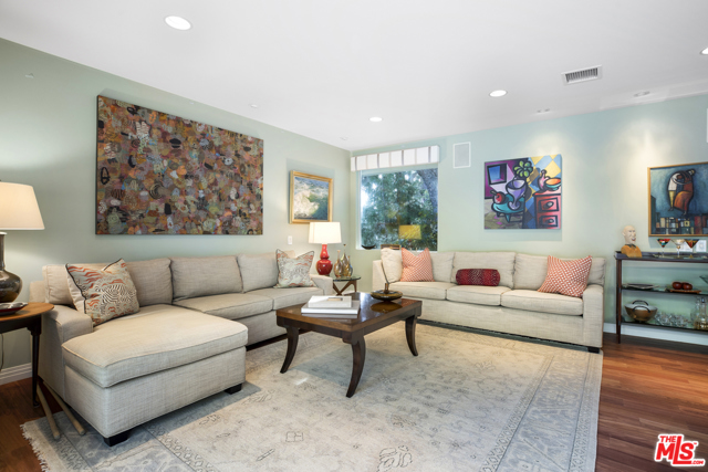 5 Bed Home for Sale in Beverly Hills, California