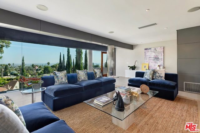 3 Bed Home for Sale in Los Angeles, California