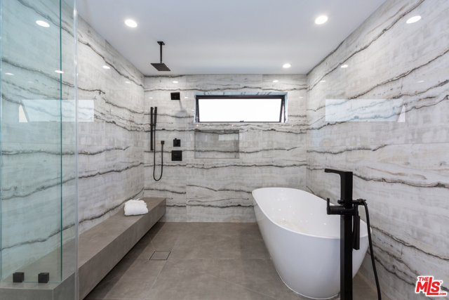 5 Bed Home for Sale in Venice, California