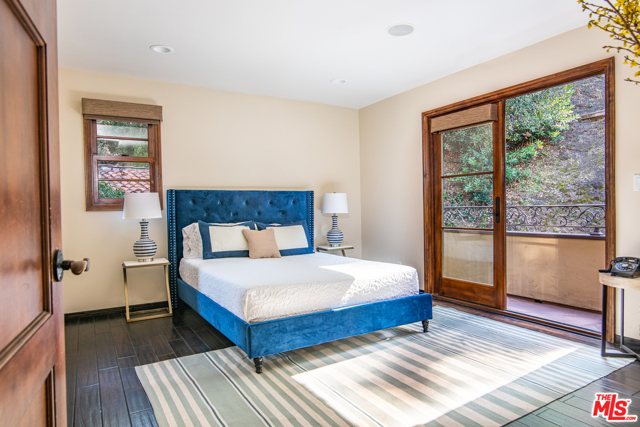 5 Bed Home for Sale in Studio City, California