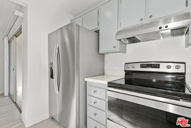 1 Bed Home for Sale in Culver City, California