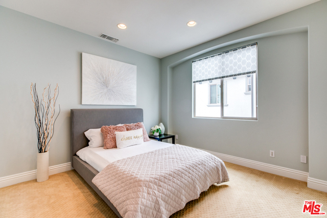 1006 HARKNESS Lane, Redondo Beach, California 90278, 5 Bedrooms Bedrooms, ,4 BathroomsBathrooms,Residential,Sold,HARKNESS,19466584