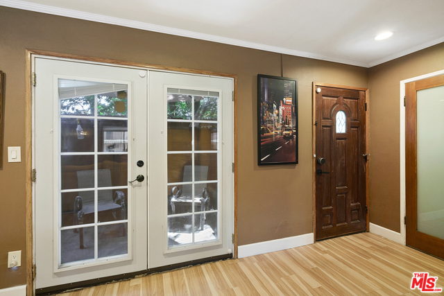 2 Bed Home for Sale in Van Nuys, California